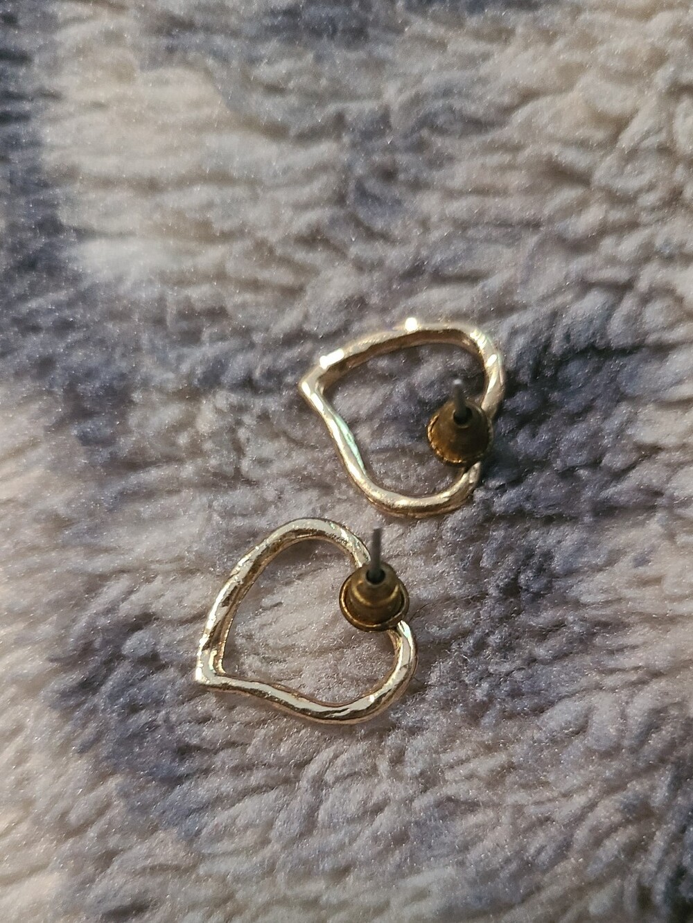 Gold Heart Shaped Earrings Textured Outline - Picture 4 of 6
